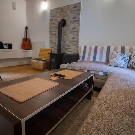 House Hidden Nest Feriehus